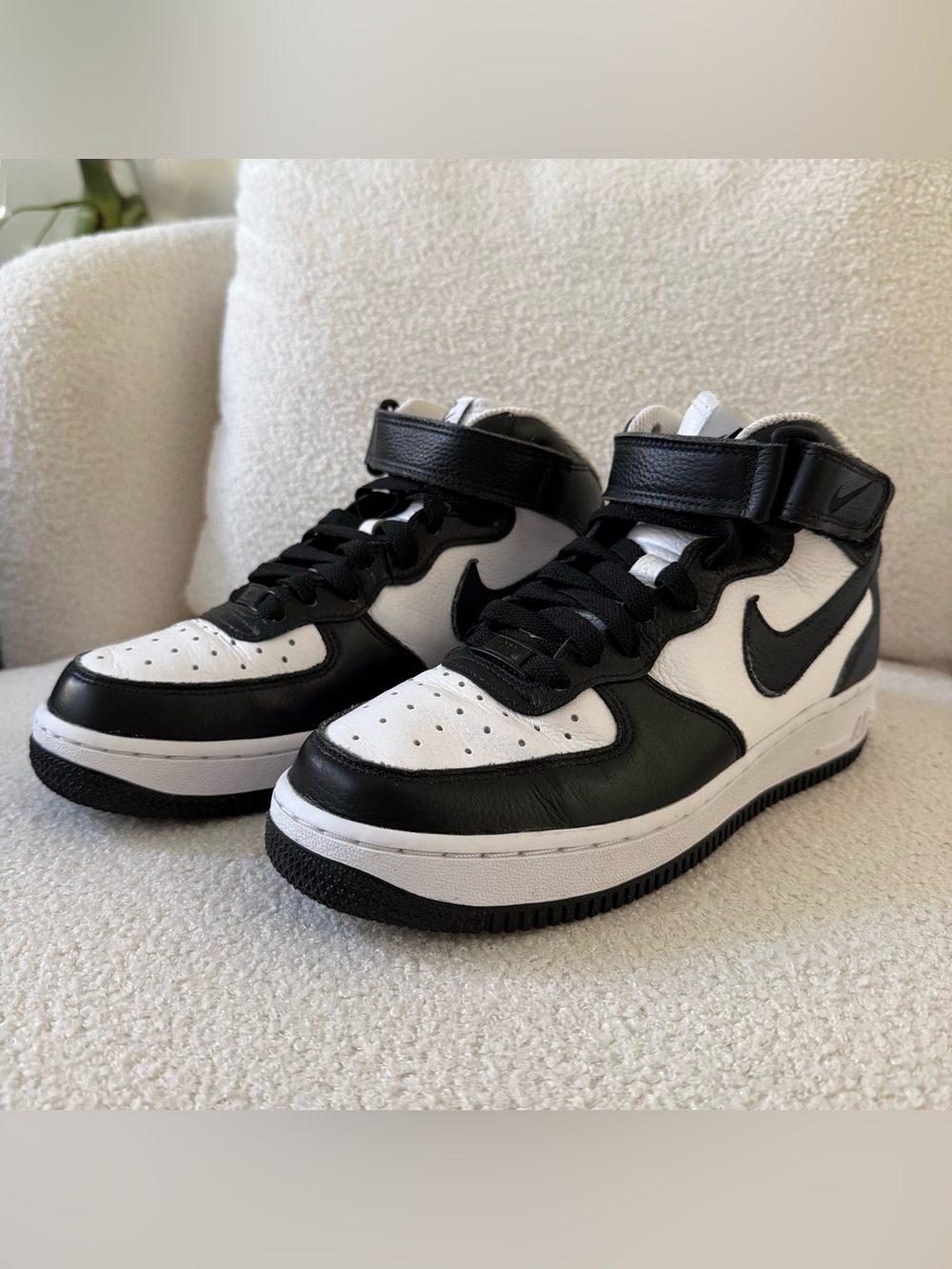 Women’s Nike Air Force 1 Mid Custom black & white trainers